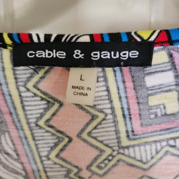 Colorful and cute Cable & Gauge top.  Excellent condition. Size Large - Picture 3 of 5